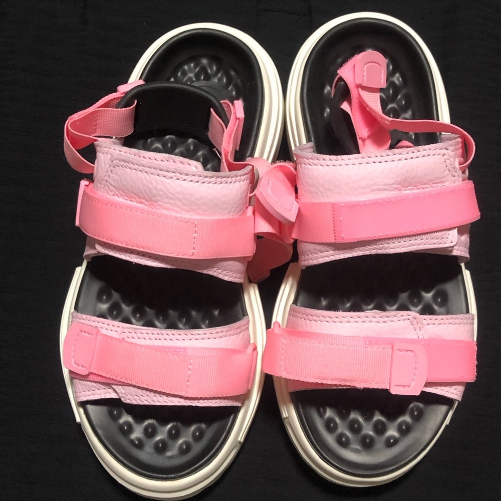 Converse Sport Sandal Pink/White/Black Hook & Loop US 6 EU 38.5 A15095C